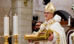 La Policía israelí impide a los católicos de Jerusalén celebrar la misa del Domingo de Ramos en el Santo Sepulcro