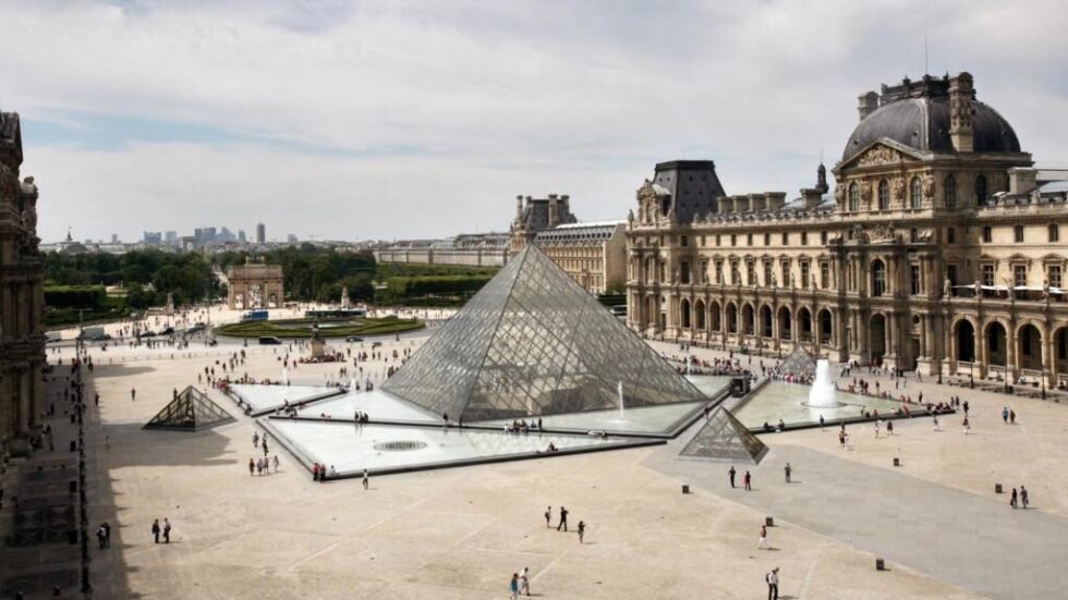 Crisis en el Louvre: robo, fraude y tensión en el mayor museo del mundo