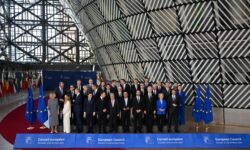 Europa busca una salida diplomática para desbloquear el estrecho de Ormuz frente al belicismo de Trump