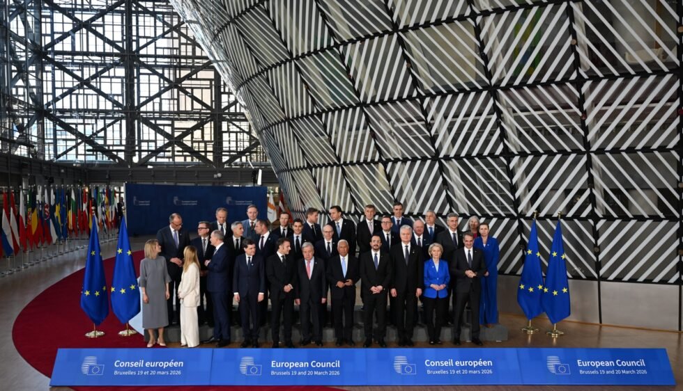 Europa busca una salida diplomática para desbloquear el estrecho de Ormuz frente al belicismo de Trump