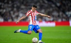 Los fallos en defensa del Atlético anulan los golazos de Lookman y Nahuel Molina