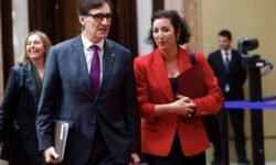 La Generalitat aprueba gastar casi 6.000 millones más para ganar tiempo en la negociación con ERC