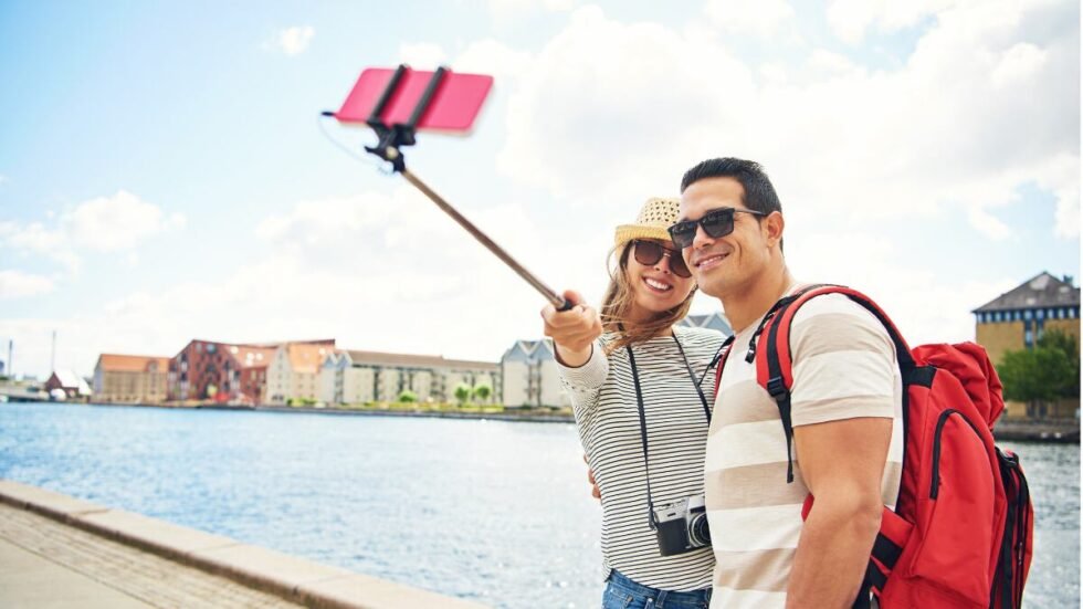 Adiós a las fotos borrosas: palos ‘selfie’, trípodes y ‘gimbals’ en oferta para tus vacaciones de Semana Santa