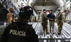 Human Rights Watch acusa a El Salvador de desaparición forzada de 11 salvadoreños deportados desde Estados Unidos