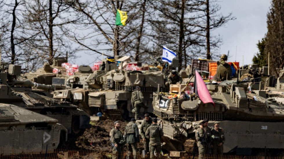 Israel avanza en su ocupación del sur de Líbano, mientras destruye viviendas de aldeas fronterizas