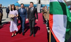 El vicepresidente estadounidense J. D. Vance llega a Hungría para apoyar a Orbán