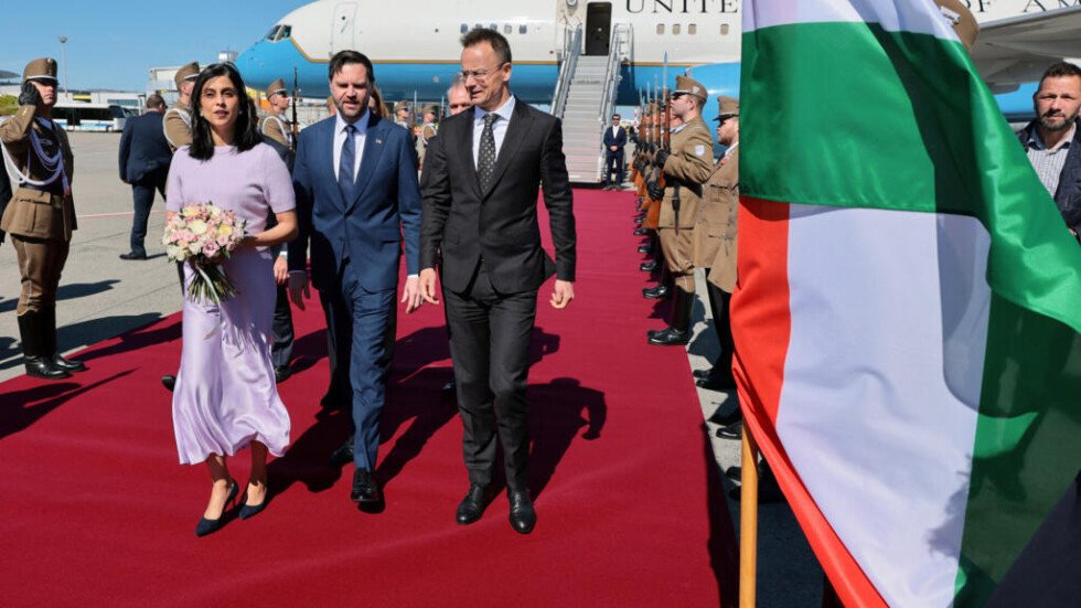 El vicepresidente estadounidense J. D. Vance llega a Hungría para apoyar a Orbán