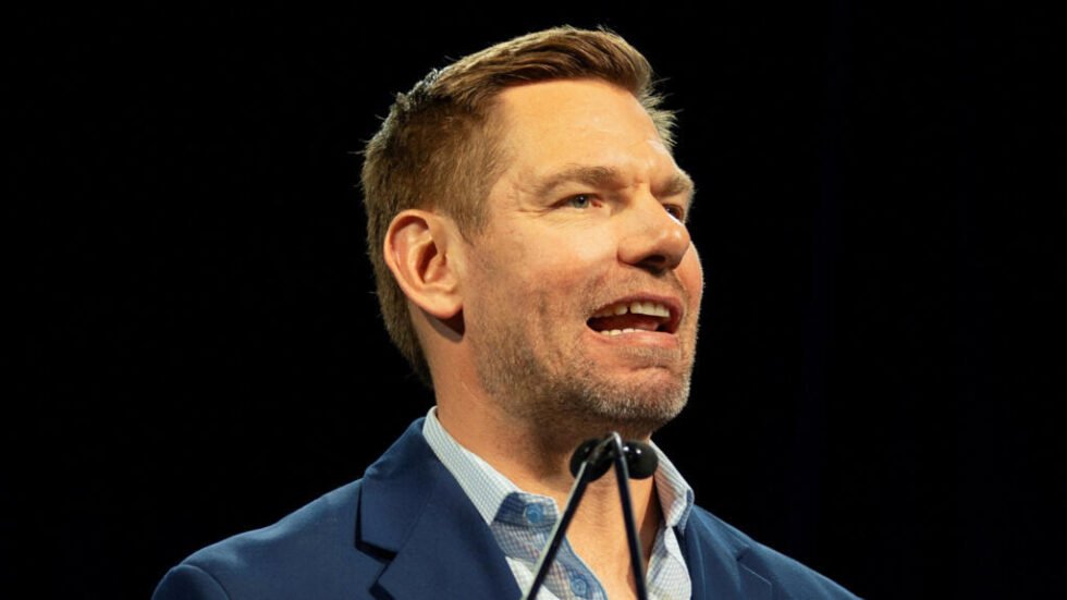 Escándalos sexuales y éticos provocan renuncias y abren la puerta a expulsiones en el Congreso de EE. UU.