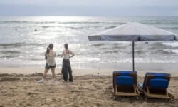 Un terremoto de magnitud 7,4 sacude las costas de Indonesia y genera alerta de tsunami