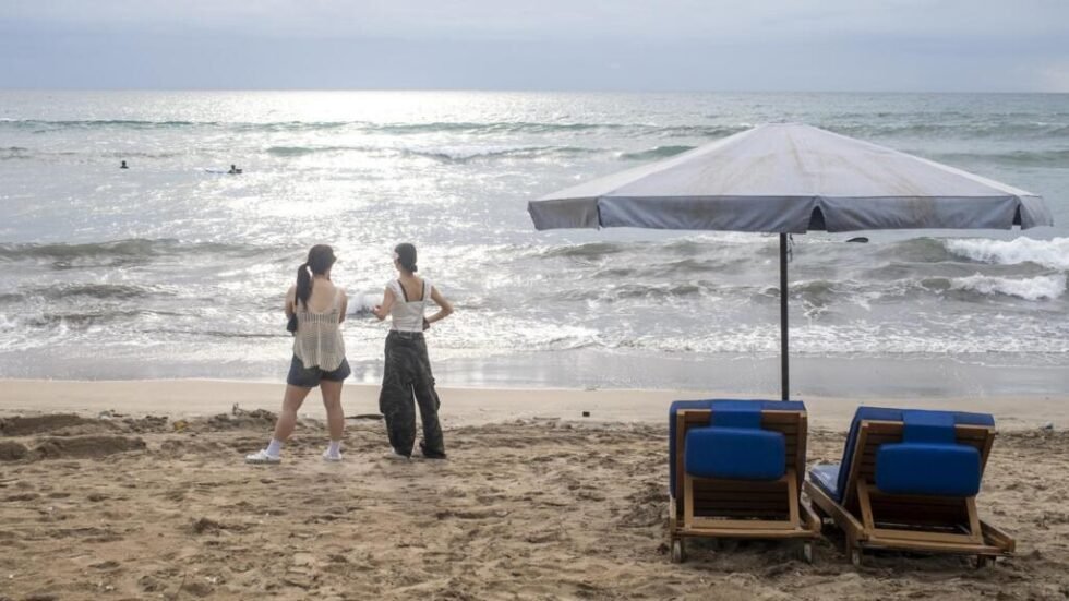 Un terremoto de magnitud 7,4 sacude las costas de Indonesia y genera alerta de tsunami