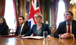 Coalición de 40 países presiona a Irán para que reabra el estrecho de Ormuz