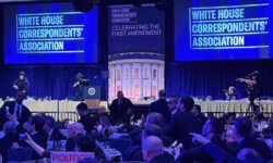 Lo que sabemos del tiroteo que interrumpió la cena de corresponsales con Trump