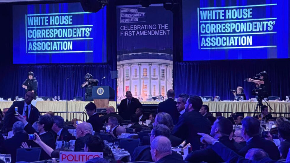 Lo que sabemos del tiroteo que interrumpió la cena de corresponsales con Trump