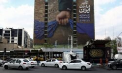 Última hora de la guerra de Estados Unidos e Israel contra Irán, en directo | Dos petroleros sancionados por EE UU atraviesan el estrecho de Ormuz pese al bloqueo