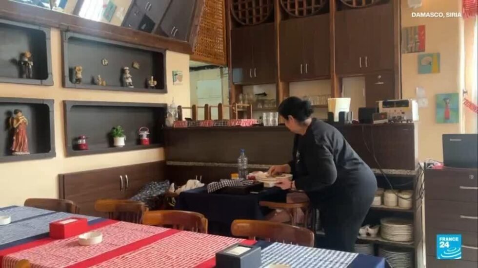 Siria prohíbe servir alcohol en bares y restaurantes; comerciantes preocupados