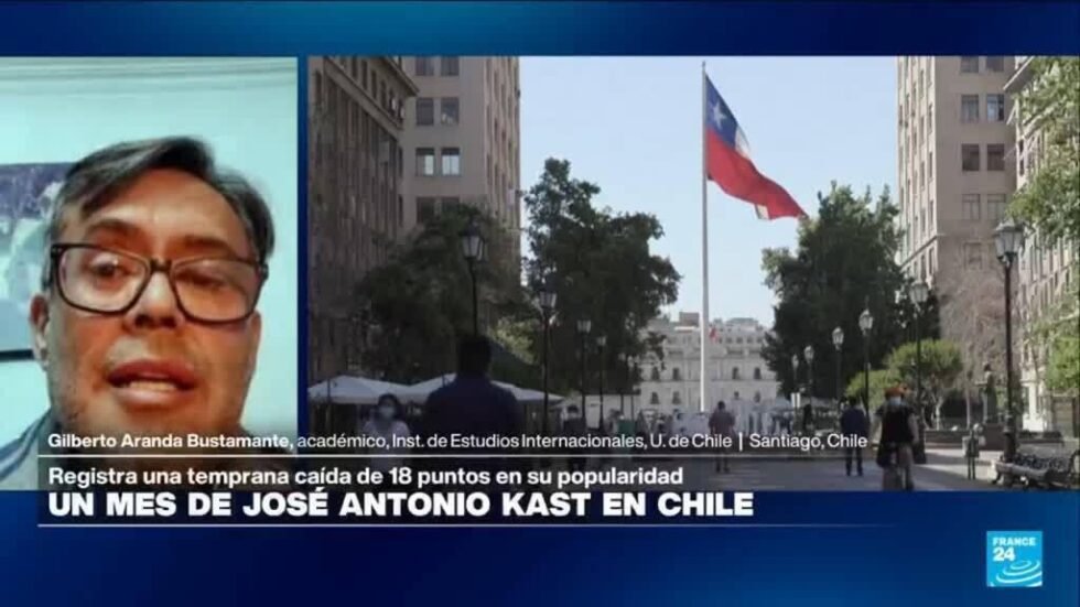 ¿A qué se debe la caída de popular de Kast tras un mes de mandato en Chile?