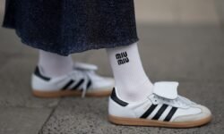 Nike, Puma o Skechers: 10 zapatillas blancas en oferta cómodas y perfectas para cualquier look