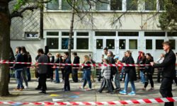 Hungría: al mediodía récord de participación en las elecciones que amenazan el poder de Orbán