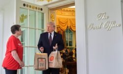 Última hora de la guerra de Estados Unidos e Israel contra Irán, en directo | Trump afirma que Irán “ha llamado esta mañana” para lograr un acuerdo