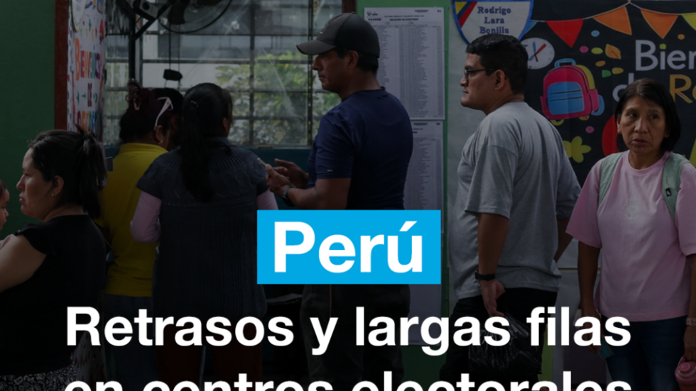 Perú: retrasos y largas filas en centros electorales