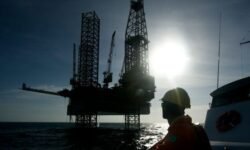 Repsol firma un acuerdo con Venezuela para recuperar el control de sus operaciones petrolíferas