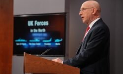 El Reino Unido denuncia una operación de submarinos rusos en el Atlántico para dañar cableado y tuberías submarinas