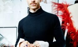 El diseñador asturiano que enamoró a Harry Styles y Beyoncé (y ahora va a por el K Pop)