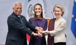 México y EU firman acuerdo modernizado para ''abrir oportunidades'' a agricultores mexicanos