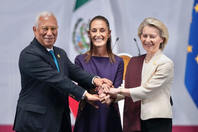 México y EU firman acuerdo modernizado para ''abrir oportunidades'' a agricultores mexicanos