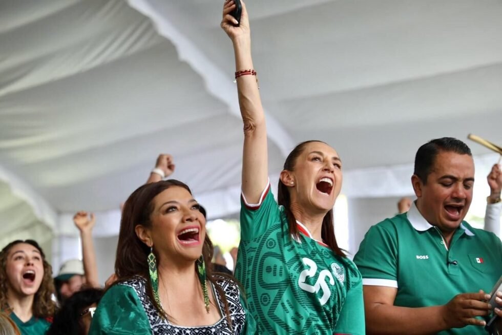 Sheinbaum y Brugada ven inauguración del Mundial en Deportivo Los Galeana, en la GAM
