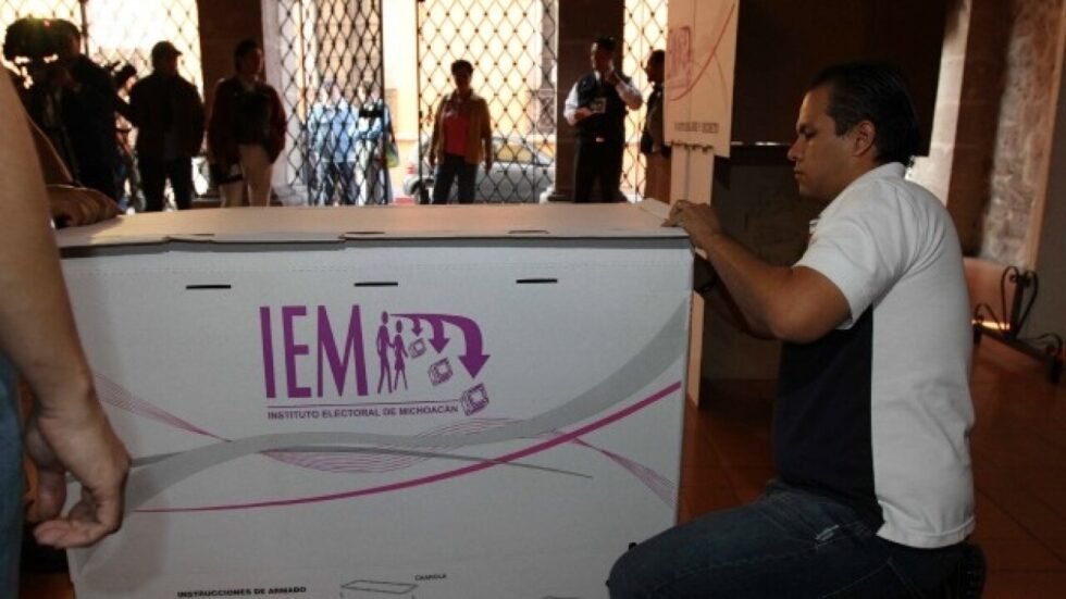 El INE descabeza al OPLE de Michoachán: remueve a cuatro consejeros a un año del relevo del gobernador