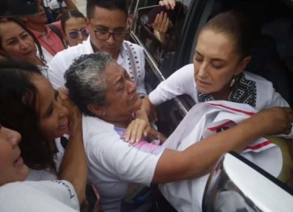 Madre de Roxana Guzmán pide personalmente ayuda a Sheinbaum para hallar a su hija
