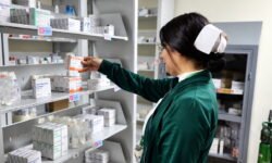 Gobierno propone más presupuesto para Salud y avanzar hacia atención universal