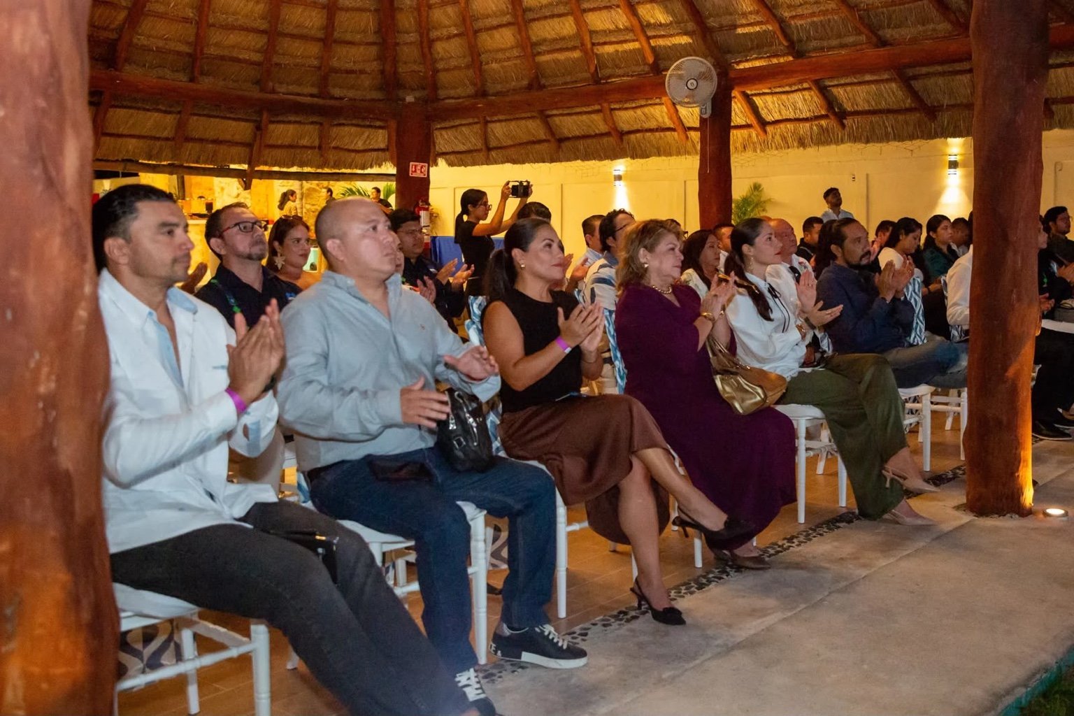 Asistentes a las actividades de Global Connect Networking en Chetumal.