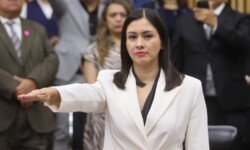 Blanca Yassahara Cruz García durante su toma de protesta como consejera electoral del INE, el 22 de abril de 2026.
